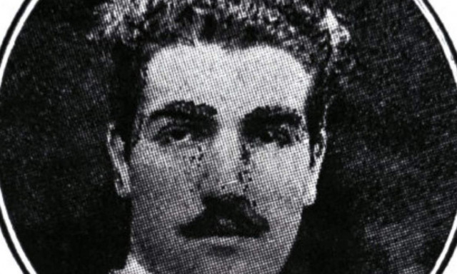 Ο πρώτος νεκρός της ελληνικής αεροπορίας: Η τραγική πτήση του Αλέξανδρου Καραμανλάκη (vid)