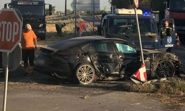 Θέρμη: Εντοπίστηκε η 45χρονη ιδιοκτήτρια της Porsche - Καταθέτει στην ΕΛ.ΑΣ. για το σοβαρό τροχαίο