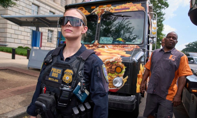 ΗΠΑ: Δικαστικό «μπλόκο» στην ταχεία απέλαση μεταναστών