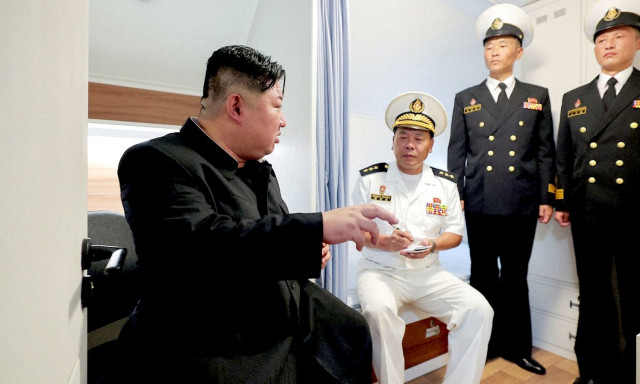 Βόρεια Κορέα: Ο Κιμ Γιονγκ Ουν υπόσχεται «όμορφη ζωή» στις οικογένειας αυτών που σκοτώθηκαν στη Ρωσί