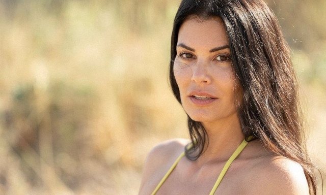 Μαρία Κορινθίου: «Τα καλοκαίρια στη κουζίνα της γιαγιάς είχαν πάντα μια μαγεία»