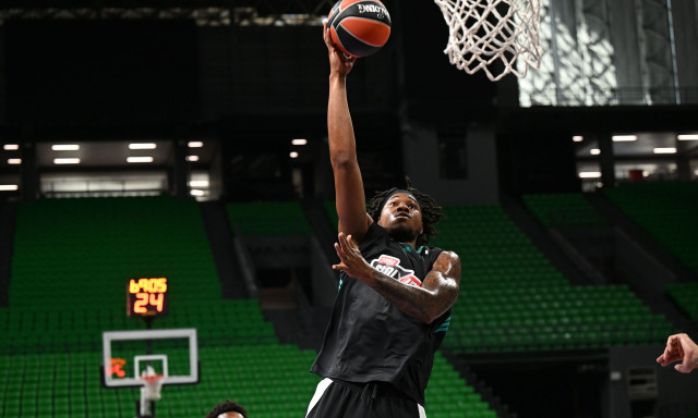 Παναθηναϊκός AKTOR: Ίωση ο Χολμς, δεν ταξιδεύει με το πρώτο γκρουπ για Αυστραλία