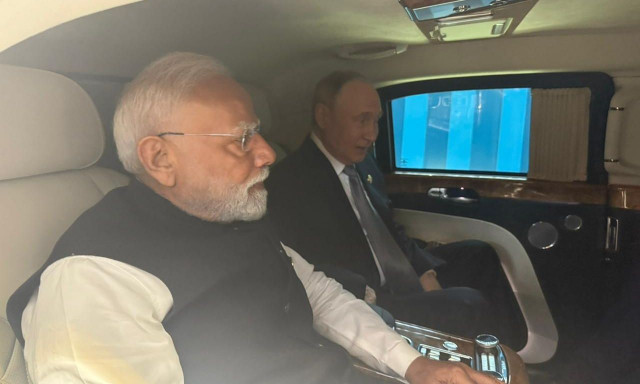 Κίνα: 45 λεπτά στη λιμουζίνα του Πούτιν πέρασε ο Μόντι - «Εποικοδομητική» ανταλλαγή απόψεων