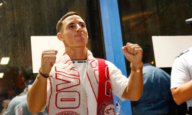 Ολυμπιακός: Στην Ελλάδα ο Ποντένσε για να υπογράψει – «Θερμή» υποδοχή στο «Ελ. Βενιζέλος»