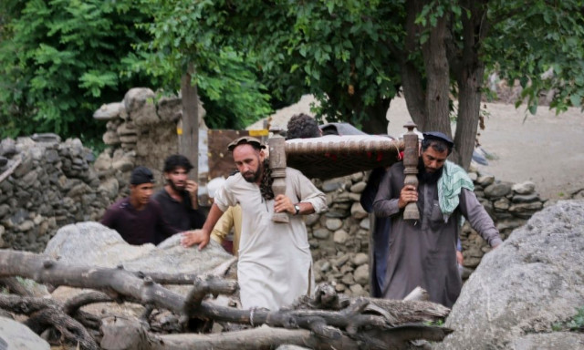 Σεισμός Αφγανιστάν: Πάνω από 800 νεκροί - Τουλάχιστον 2.800 τραυματίες - «Πεθαίνουν μπροστά μας»