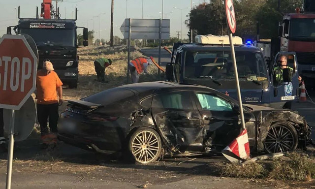 Τροχαίο με Porsche: «Ζούμε έναν εφιάλτη, γλιτώσαμε τα χειρότερα» λέει η μητέρα της 26χρονης