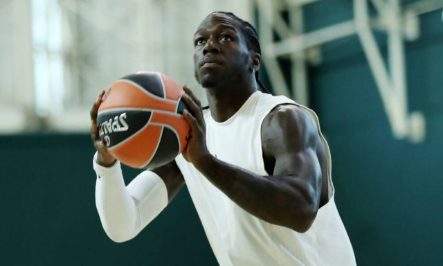 Ναν: «Είμαι χαρούμενος που είμαι εδώ και ανυπομονώ να πετύχουμε»