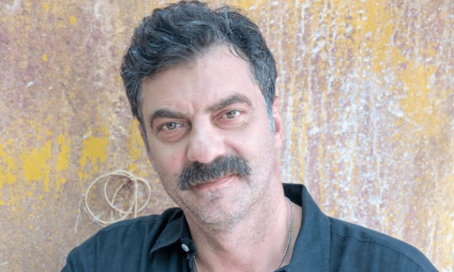 Στάθης Μαντζώρος: «Οι πιθανότητες να ξυπνήσει ο Στάθης είναι 50-50», λέει ο πατέρας του ηθοποιού