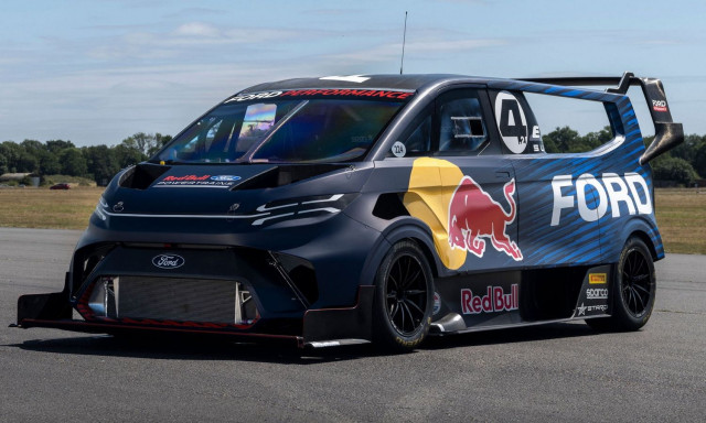 Ford: Το Transit γράφει (ξανά) ιστορία στο Nürburgring