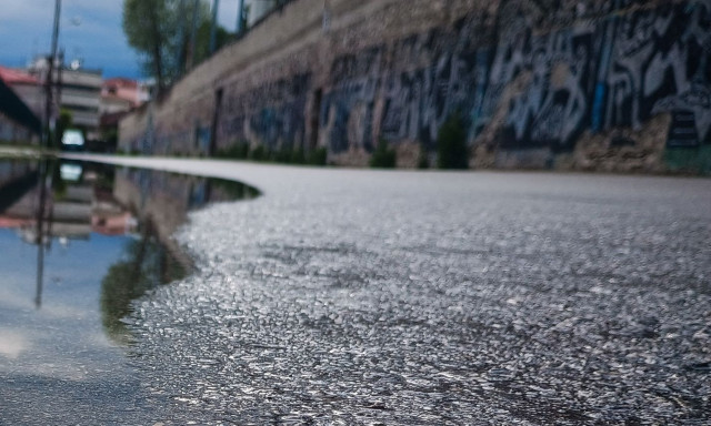 Διακοπή κυκλοφορίας στην Πανόρμου - Λάδια στην άσφαλτο