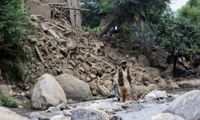 Σεισμός στο Αφγανιστάν: «Ένιωσα σαν να κατέρρευσε ολόκληρο το βουνό πάνω μας»