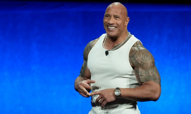 Dwayne Johnson: Η εντυπωσιακή αλλαγή του Βράχου έγινε viral στο Φεστιβάλ Κινηματογράφου της Βενετίας