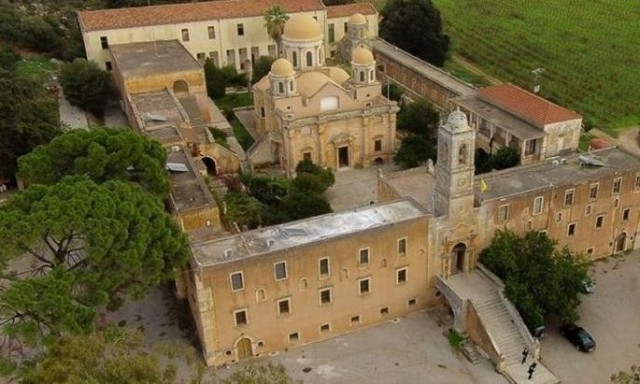 Μαφία της Κρήτης: Ένταλμα σύλληψης για τον Αρχιμανδρίτη που παραχώρησε τα 175 στρέμματα της μονής