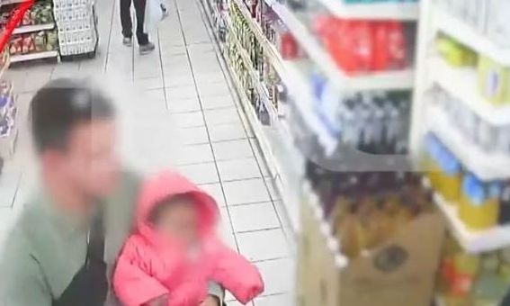 Νέα σύλληψη για την υπόθεση της αρπαγής του βρέφους στην Ακρόπολη - Χειροπέδες σε 17χρονο