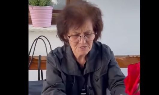 Πάτρα: Το συγκινητικό βίντεο με την γιαγιά Τιτίκα να τραγουδά