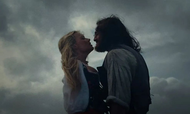 Έντονες αντιδράσεις προκάλεσαν τα «Ανεμοδαρμένα Ύψη» με την Μάργκοτ Ρόμπι και τον Τζέικομπ Ελόρντι