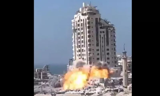 Γάζα: Ο ισραηλινός στρατός ισοπέδωσε πολυώροφο κτήριο - «Υπήρχαν όπλα της Χαμάς» (vid)