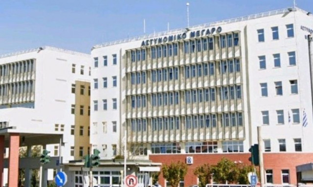 Θεσσαλονίκη: Υπό κράτηση οι γονείς για τα μωρά που περιπλανιούνταν μόνα τους