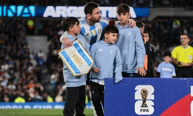 Λιονέλ Μέσι: Συγκίνηση και αποθέωση στο τελευταίο του εντός έδρας ματς με την Αργεντινή