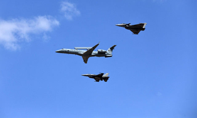 Athens Flying Week 2025: Ξεκίνησαν τα εναέρια ακροβατικά των Rafale που κόβουν την ανάσα