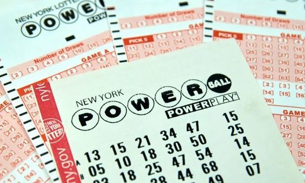 Powerball: Ιστορικό τζάκποτ 1,79 δισεκατομμυρίων δολαρίων έπειτα από τρεις μήνες χωρίς νικητή