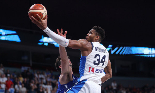 EuroBasket 2025: «Ημίθεος» ο Γιάννης Αντετοκούνμπο - Αποθέωση του «Greek Freak» από FIBA και NBA