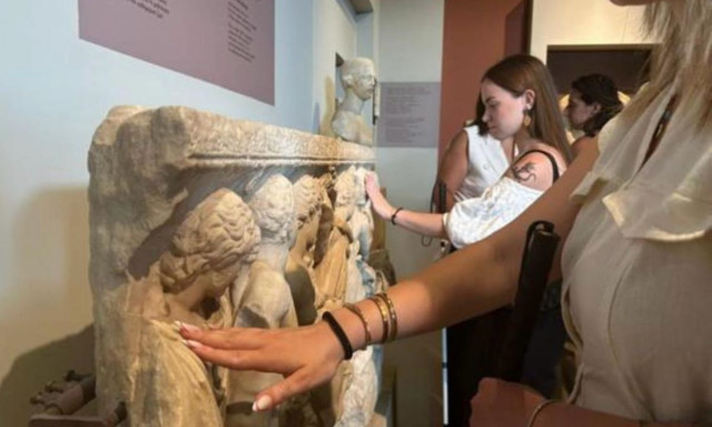 Αρχαιολογικό Μουσείο Θεσσαλονίκης: Ξεκίνησε η λετουργία ψηφιακού οδηγού Sign Guide για ΑμεΑ