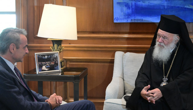 Μητσοτάκης σε Ιερώνυμο: Εξαιρετικό το επίπεδο συνεργασίας Πολιτείας και Εκκλησίας