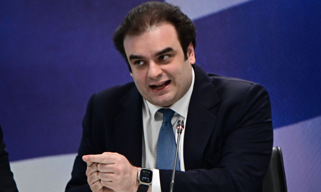 Πιερρακάκης: Από τους πατριωτικούς φόρους του Τσίπρα, προτιμάμε τις πατριωτικές φοροαπαλλαγές