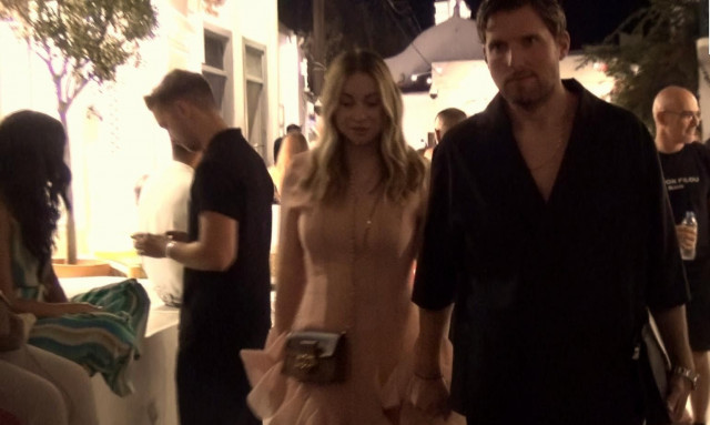 Μύκονος: Ερωτική απόδραση στο νησί των Ανέμων για την Τάμτα Μαστοράκη και τον Χρήστο Μπέζα