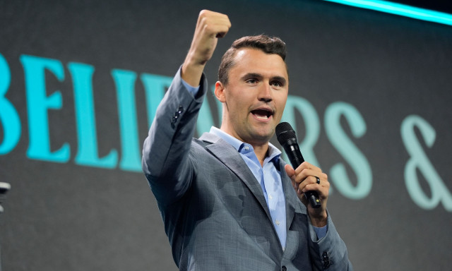 Νεκρός ο Τσάρλι Κερκ μετά τους πυροβολισμούς στο Πανεπιστήμιο Γιούτα