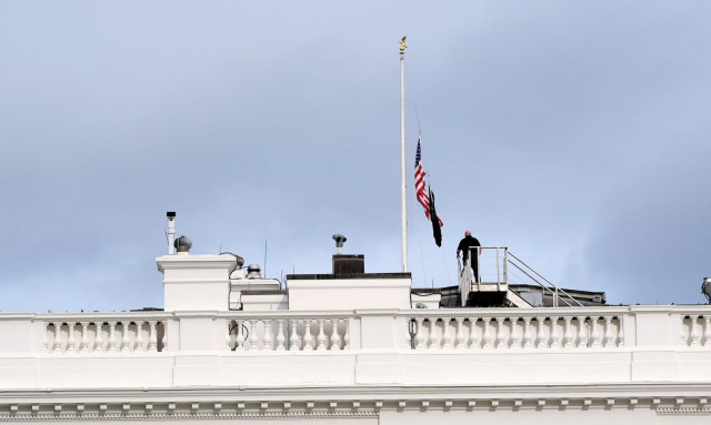 Δολοφονία Κερκ: Μεσίστιες μέχρι την Κυριακή οι σημαίες των ΗΠΑ με εντολή Τραμπ