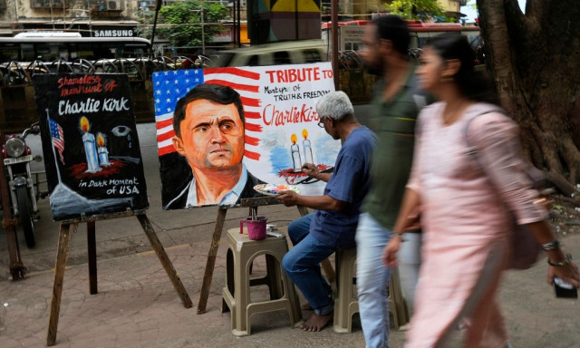 ΗΠΑ: Δύο στους τρεις ρίχνουν την ευθύνη για τη δολοφονία του Κερκ στη σκληρή πολιτική ρητορική