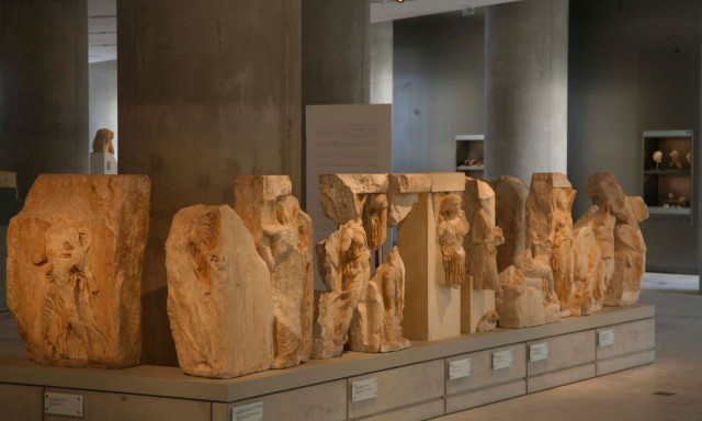 Γλυπτά Παρθενώνα: Ποια επιστρέφουν, πώς θα ταξιδέψουν και πού θα τοποθετηθούν στο Μουσείο Ακρόπολης