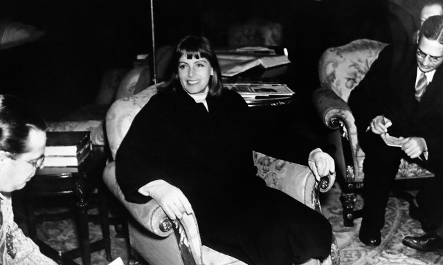 Γκρέτα Γκάρμπο: Από τη φτώχεια στα φώτα του Χόλιγουντ και τα ταξίδια με τον Αριστοτέλη Ωνάση