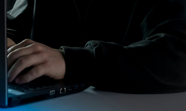 Απατεώνες εξαπατούν με την τεχνητή νοημοσύνη και «αρπάζουν» χρήματα – Προειδοποίηση των ειδικών