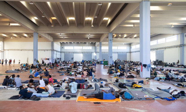 Χανιά: Πάνω από 1.000 μετανάστες στις εγκαταστάσεις της Αγυιάς