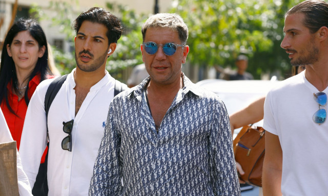 Γιώργος Μαζωνάκης: Τι περιλαμβάνει η δεύτερη μήνυση του τραγουδιστή κατά των συγγενών του