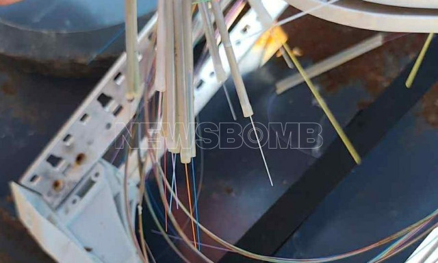 Αναστάτωση στα τρένα: Έκοψαν τις οπτικές ίνες στο σιδηροδρομικό δίκτυο μεταξύ Θήβας και Δαύλειας