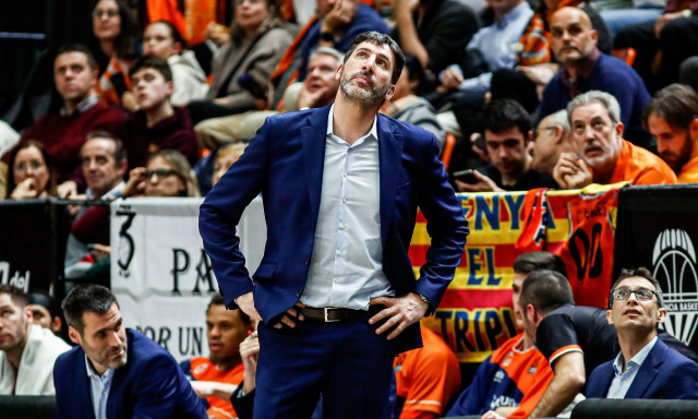 Eurobasket 2025: Στο νοσοκομείο ο Μουμπρού