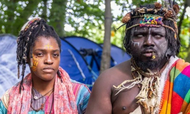 Σκωτία: Η αστυνομία απομάκρυνε «αφρικανική φυλή» από έκταση που είχε καταλάβει σε δάσος