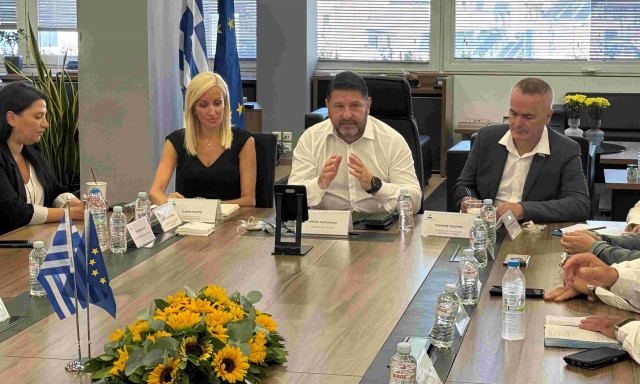 Χαρδαλιάς σε αντιπεριφερειάρχες: «Είμαστε στρατιώτες που καλούνται να υπηρετήσουν τους πολίτες»