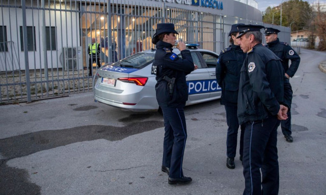 Κόσοβο: Εντοπίστηκε οπλοστάσιο σε τρέιλερ αυτοκινήτου - Σύνδεση με θανατηφόρα επίθεση του 2023