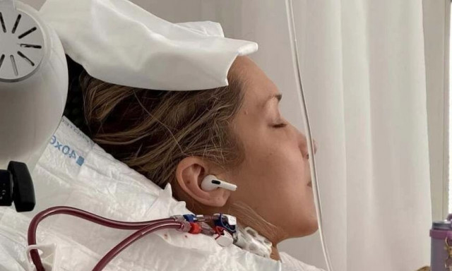 Δεν είναι μόνο η Μπέλα Χαντίντ: Οι διάσημοι που έδωσαν μάχη με τη νόσο Lyme