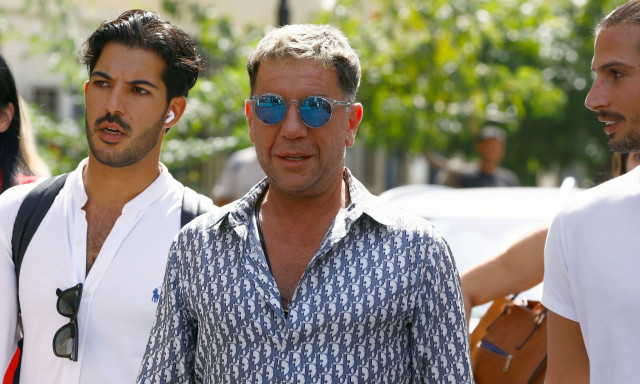 Γιώργος Μαζωνάκης: «Δεν μας ενδιαφέρει η περιουσία του, μόνο η υγεία του», λέει ο πατέρας του