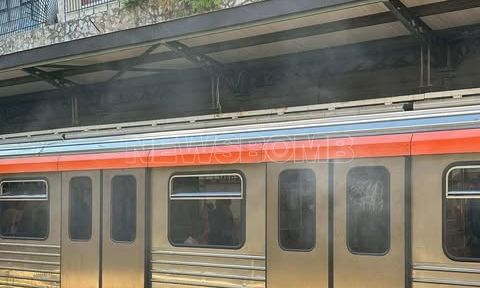 Βλάβη σε συρμό του ΗΣΑΠ στο Μοναστηράκι - Καπνοί από τα βαγόνια