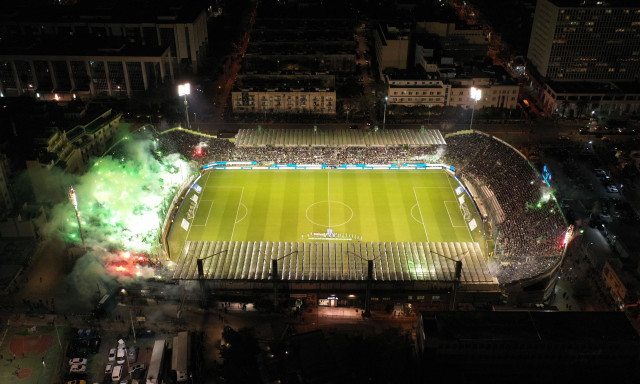 Super League: «Χτυποκάρδια» στη Λεωφόρο για τους αιώνιους, δοκιμασία στη Λάρισα για ΑΕΚ