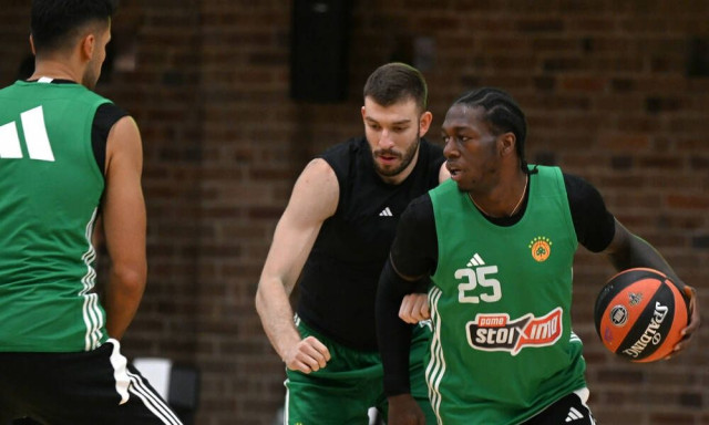 Παναθηναϊκός AKTOR: Με Σλούκα και Χολμς η προπόνηση στο Σίδνεϊ - Τα... ζογκλερικά του Ναν