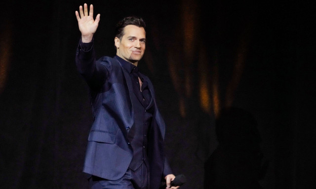 Ατύχημα για τον Χένρι Καβίλ – Οι φωτογραφίες που μοιράστηκε