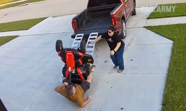 Γέλιο μέχρι δακρύων: Τα πιο αστεία ευτράπελα της τελευταίας εβδομάδας - Δείτε βίντεο